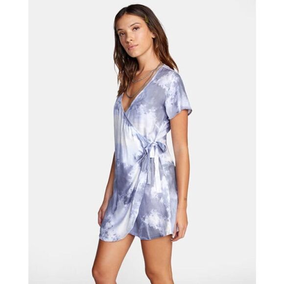 NWT RVCA WOMENS SKYLINE DRESS - Picture 1 of 13